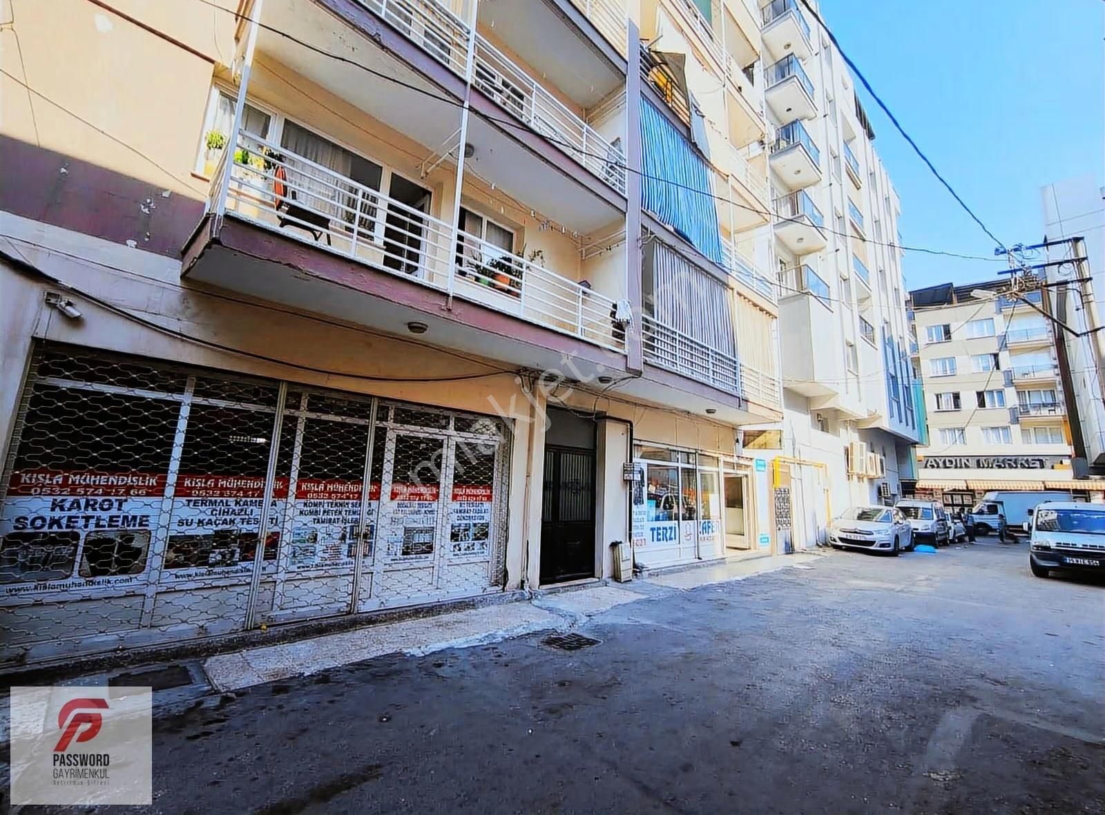 Karabağlar Gülyaka Eski İzmir Cd Yanı 3+1 Satılık Daireler