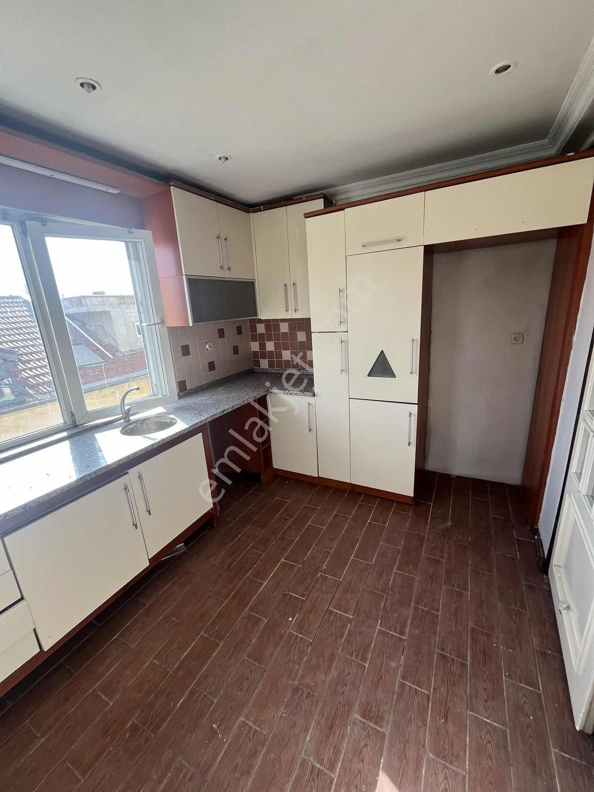 Kocabıyık Gayrimenkul'den Karaman Kiralık Dubleks Geniş 2+1 - Görsel 18