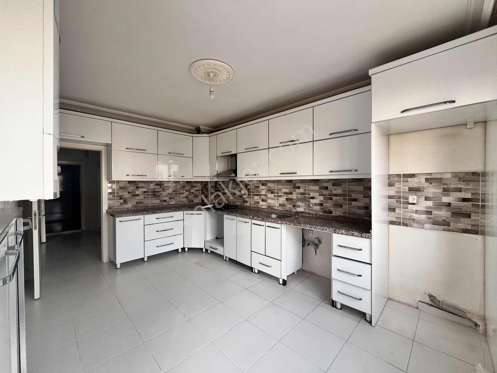 Şentepe Adliye Arkası 3+1 Ara Kat Fırsat Daire - Görsel 11