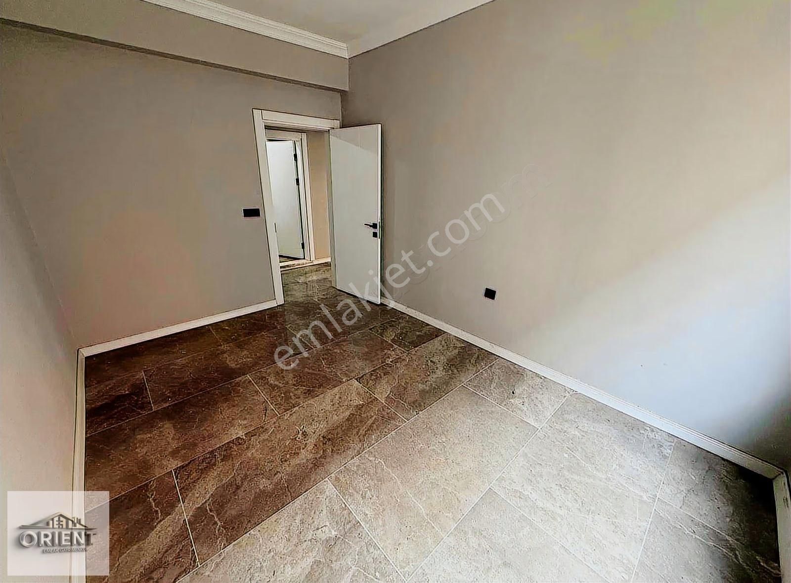 Denize Yürüme Mesafesinde Havuzlu Verandalı 2+1 Bahçe Katı - Görsel 2