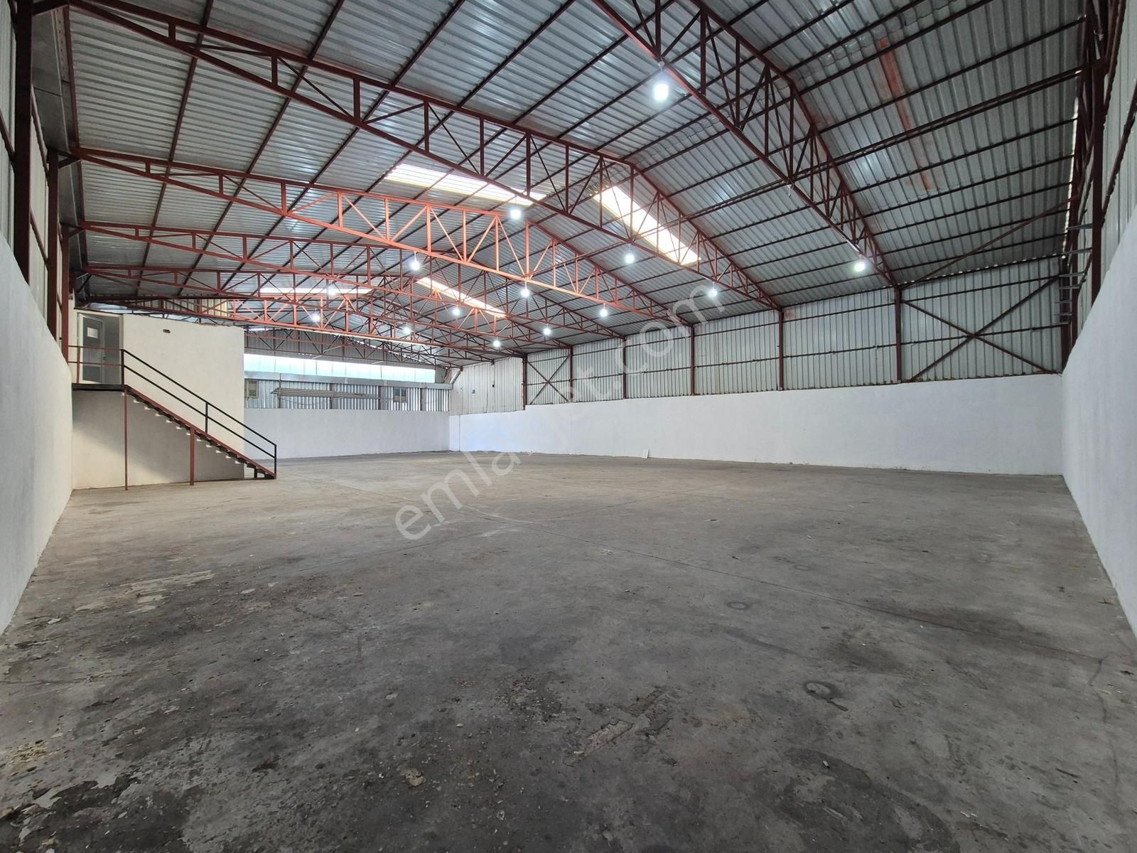 Antalya Muratpaşa Yenigöl Mahallesinde 600m² Kiralık Depo - Görsel 7