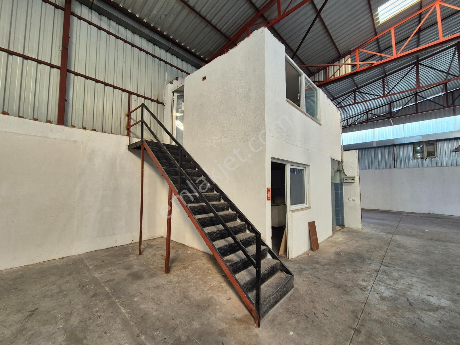 Antalya Muratpaşa Yenigöl Mahallesinde 600m² Kiralık Depo - Görsel 9