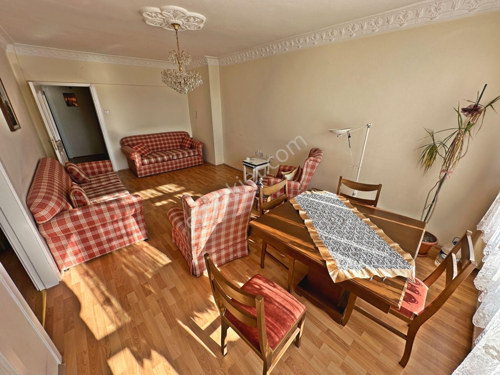 Şafaktepe Mahallesinde Manzaralı Önü Açık Yatırımlık 3+1 Satılık Daire - Görsel 6