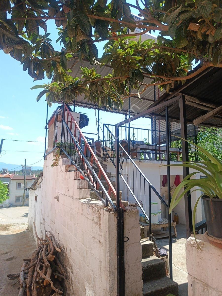 Edremit/çamcı Mah. 2+1 Odalı/avlu Ve Balkon Müstakil Ev Satılık