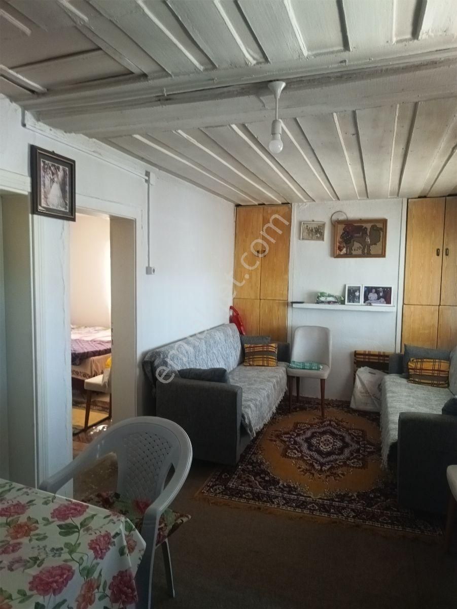 Edremit/çamcı Mah. 2+1 Odalı/avlu Ve Balkon Müstakil Ev Satılık - Görsel 2
