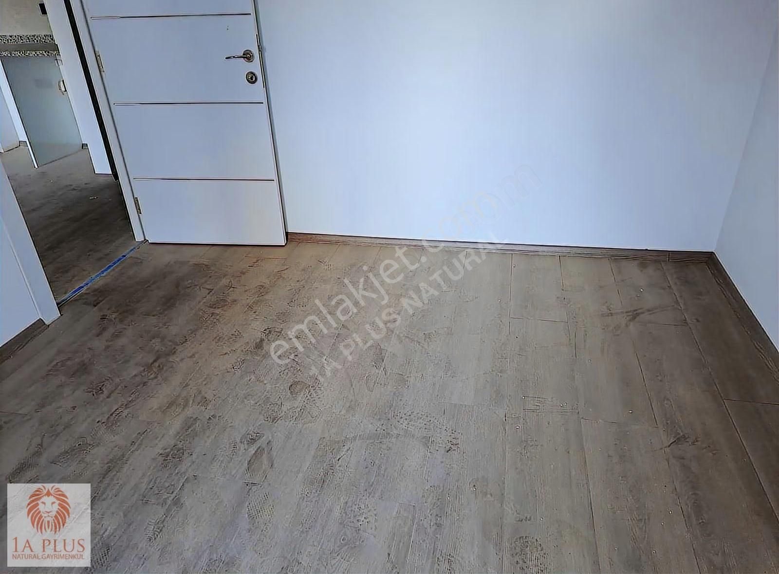Tramvaya 50m Asansörlü 1+1 60m2 Satılık Geniş Daire - Görsel 23