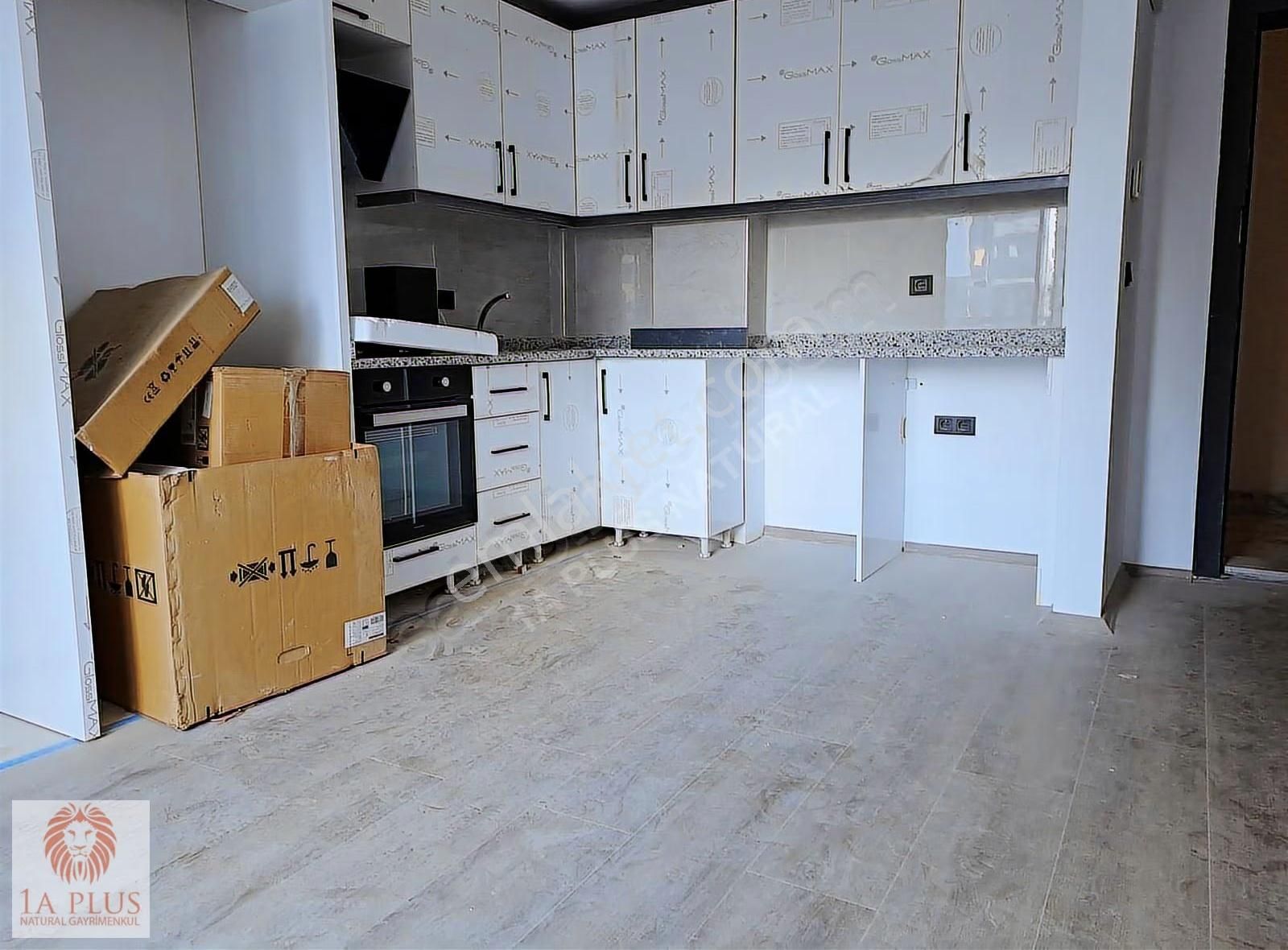 Tramvaya 50m Asansörlü 1+1 60m2 Satılık Geniş Daire - Görsel 4