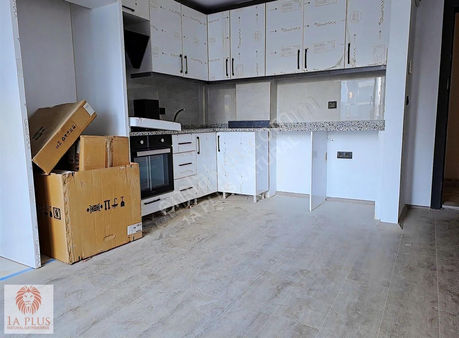 Tramvaya 50m Asansörlü 1+1 60m2 Satılık Geniş Daire - Görsel 20