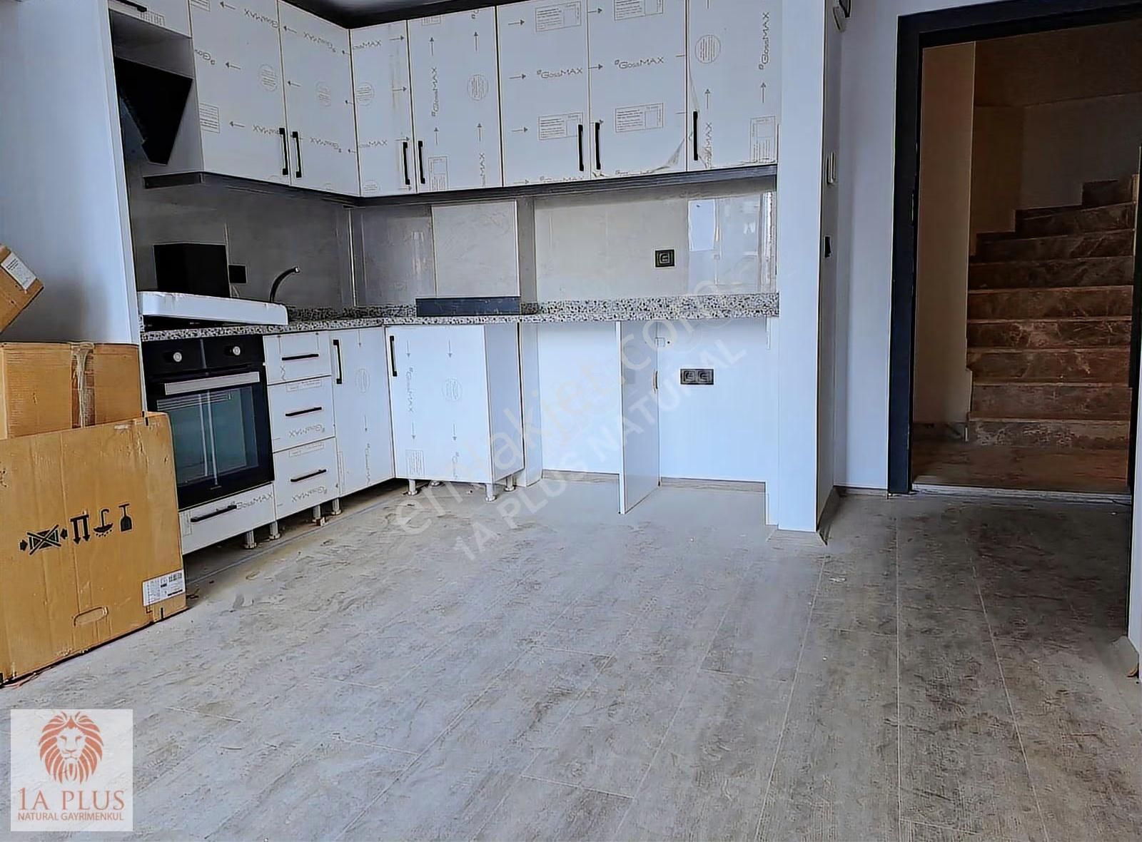 Tramvaya 50m Asansörlü 1+1 60m2 Satılık Geniş Daire - Görsel 6