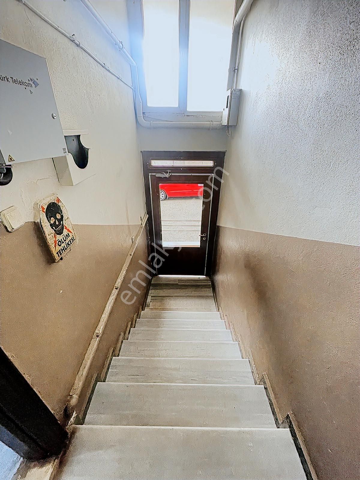 Koru Emlak'tan 1+1 Ferah Giriş Kat Daire - Görsel 3