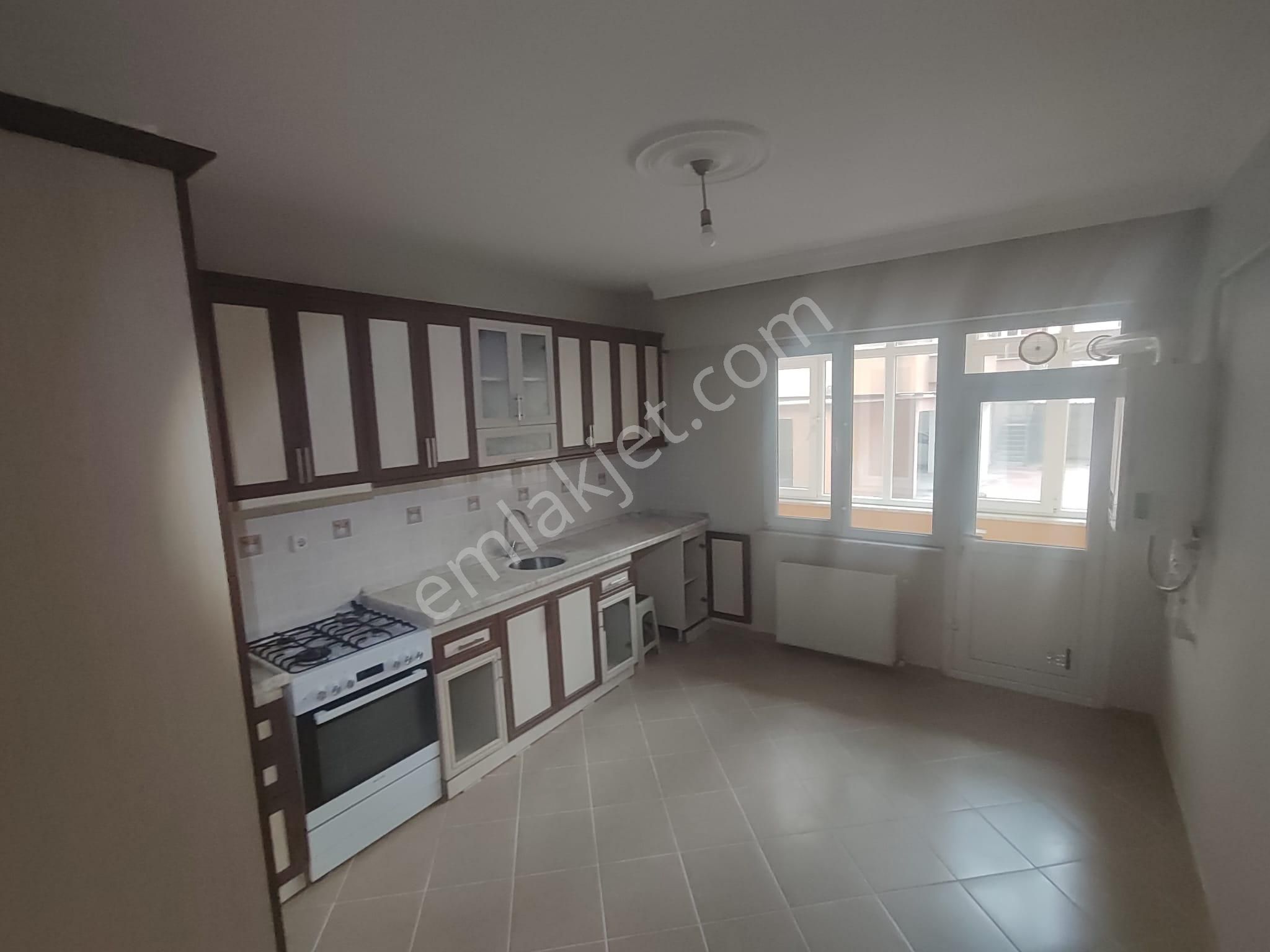 60 Evlerin Kalbinde Kiralık 3+1 Daire - Görsel 27
