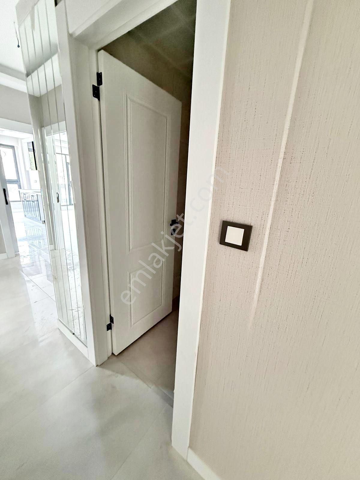 Ayvalı Sancaktepede Arakat E.banyo Acil Satılık Sıfır 3+1 Daire_ - Görsel 18