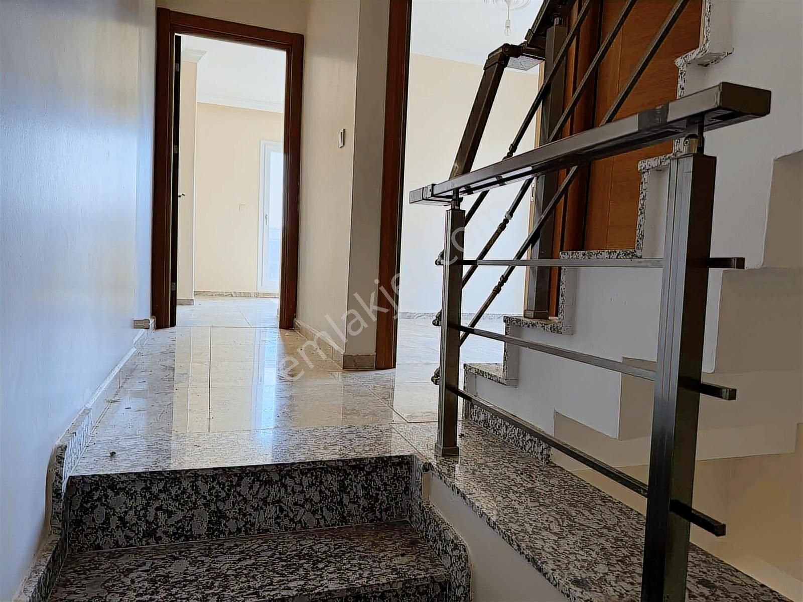 Deniz Manzaralı 3+1 Villa - Realex - Görsel 9