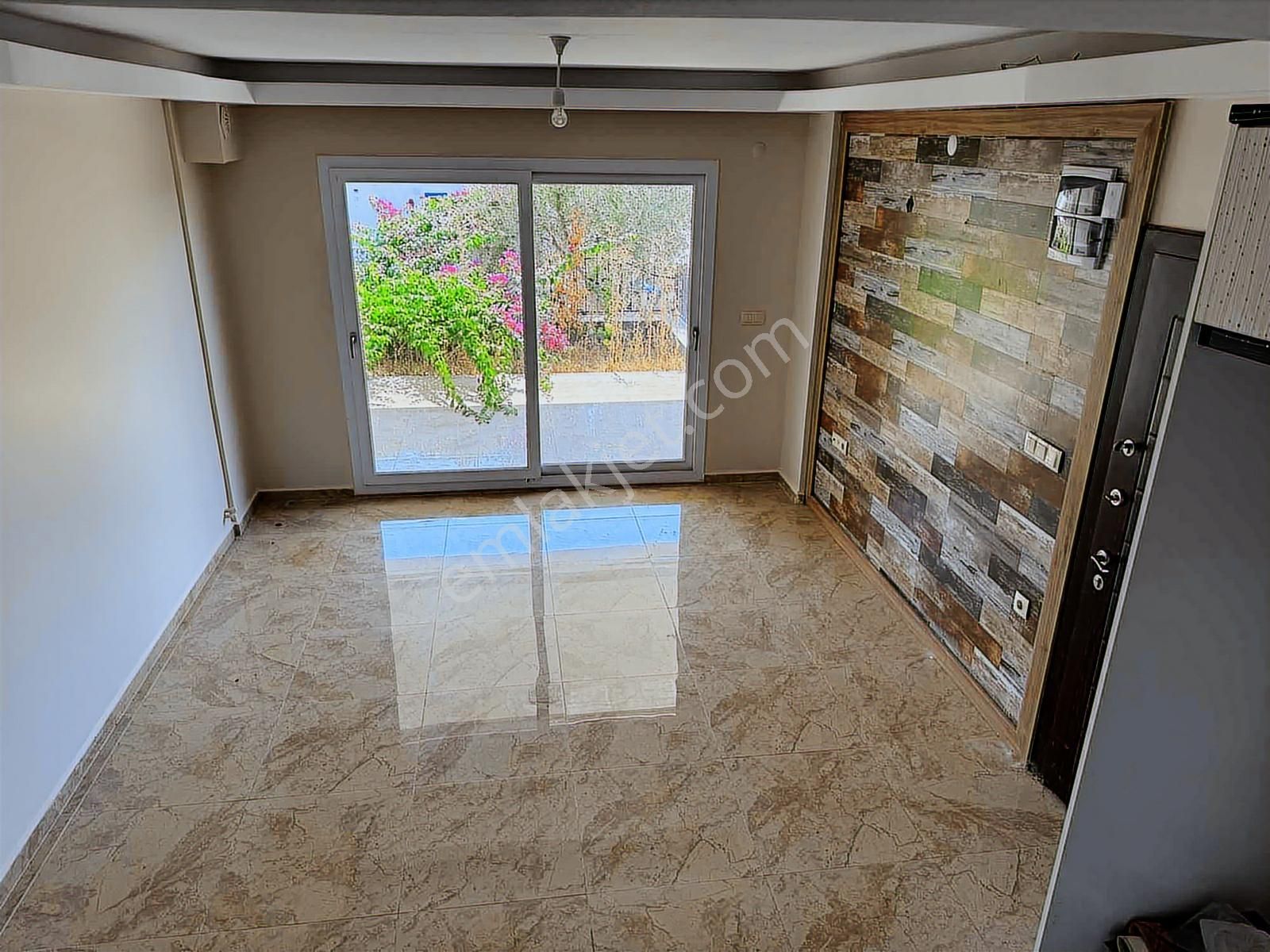 Deniz Manzaralı 3+1 Villa - Realex - Görsel 18