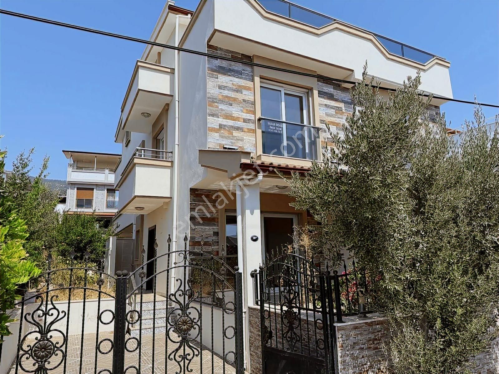 Deniz Manzaralı 3+1 Villa - Realex