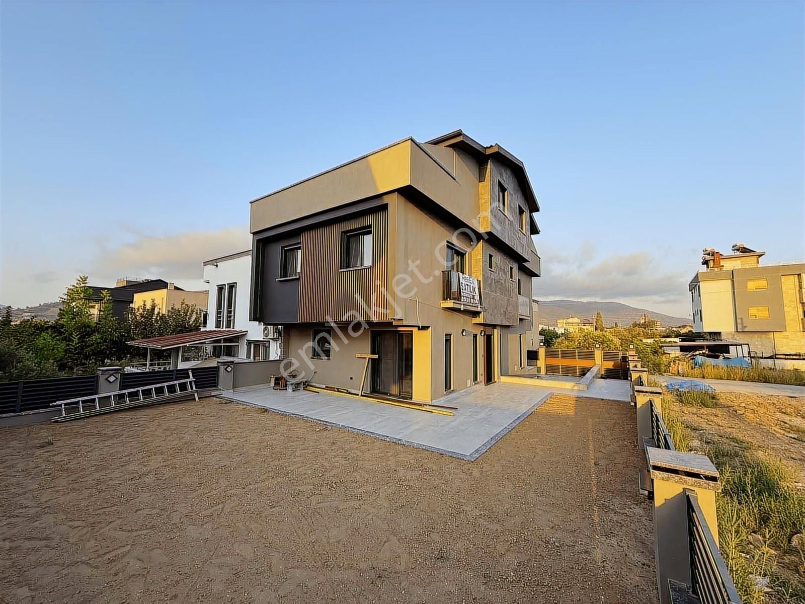 Mükemmel İşçilik Denize Yürüme Mesafesi 3+1 Sıfır Villa - Görsel 6