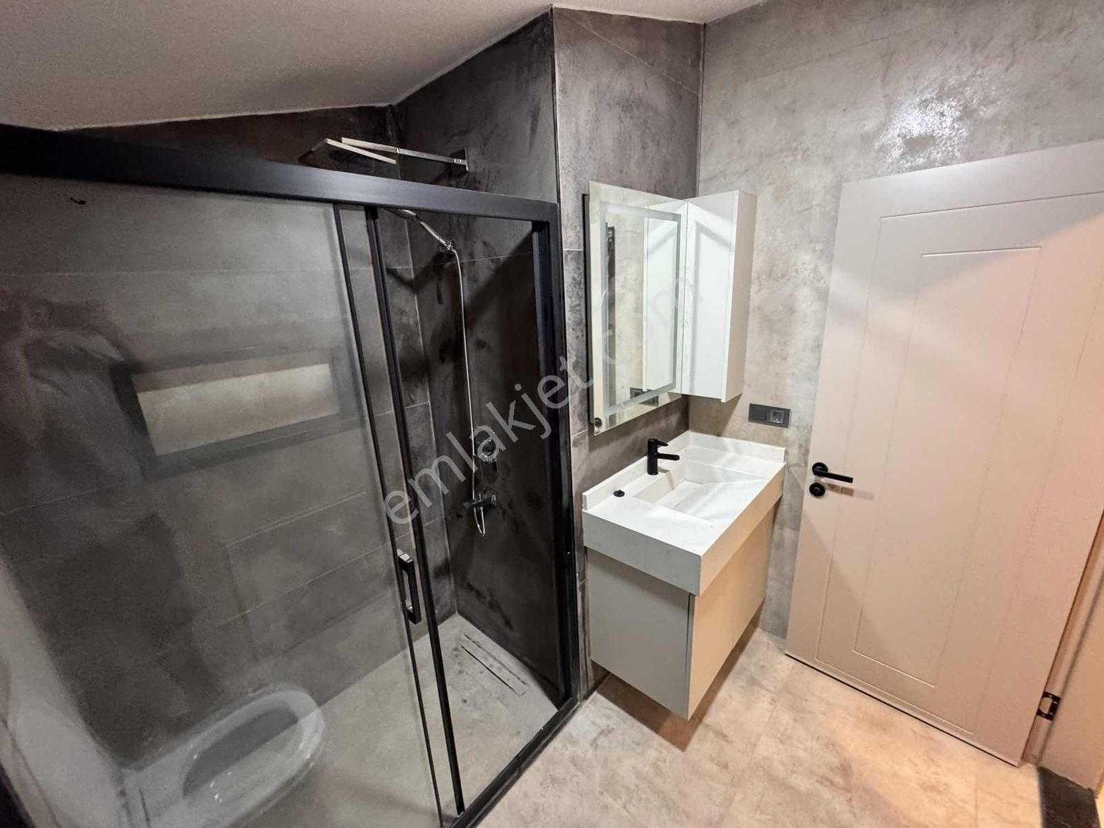 Mükemmel İşçilik Denize Yürüme Mesafesi 3+1 Sıfır Villa - Görsel 26