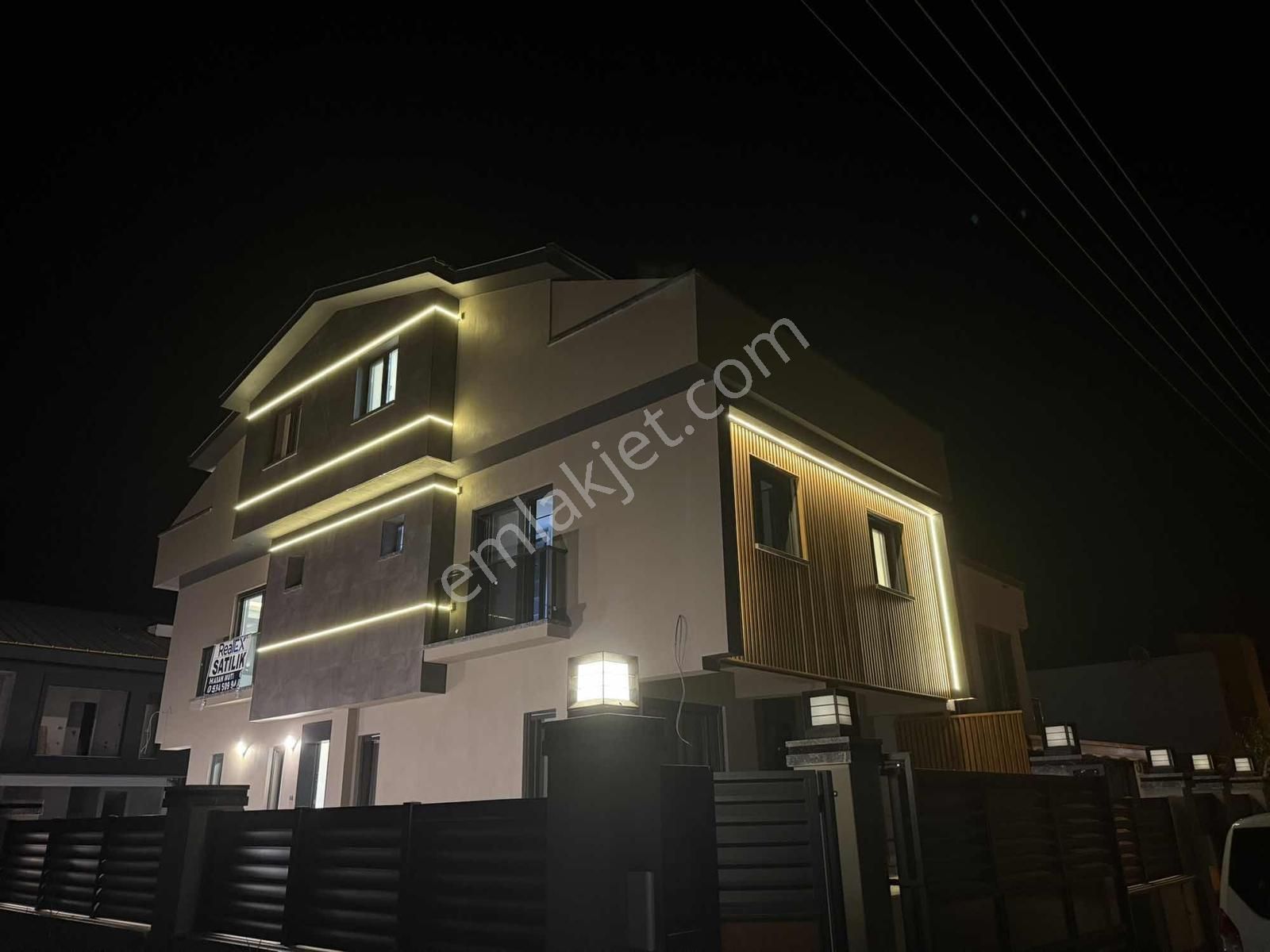 Mükemmel İşçilik Denize Yürüme Mesafesi 3+1 Sıfır Villa - Görsel 4