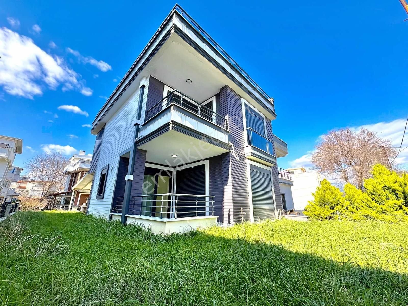 ⫸sadece Onur Yıldırımdan Denize 20 Adım Şahane 3+1 Satılık Villa⫸