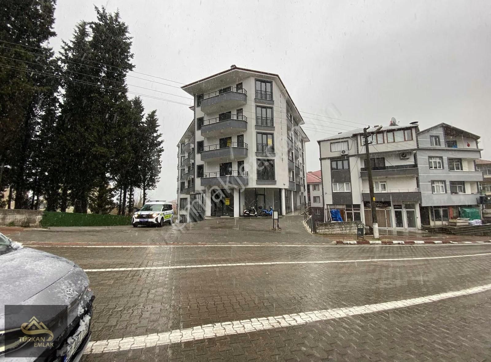 Bartın Kurcaşile Liman Mevkii Ana Cadde Üzeri Daire