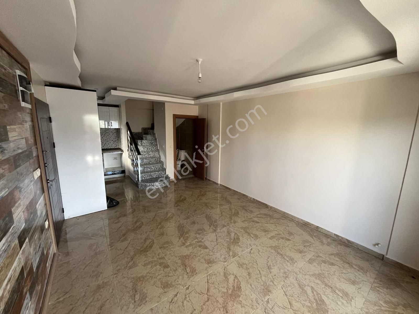 Merkezi Konumda Deniz Manzaralı /otoparklı Yazlık Villa (realex) - Görsel 2