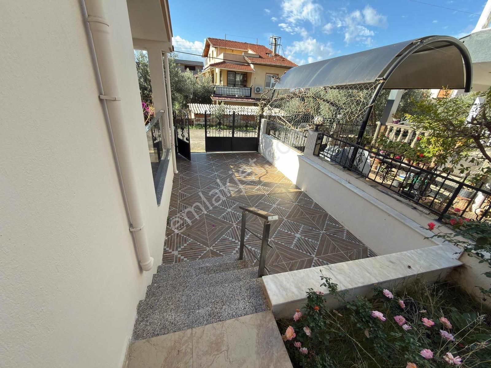 Merkezi Konumda Deniz Manzaralı /otoparklı Yazlık Villa (realex) - Görsel 21