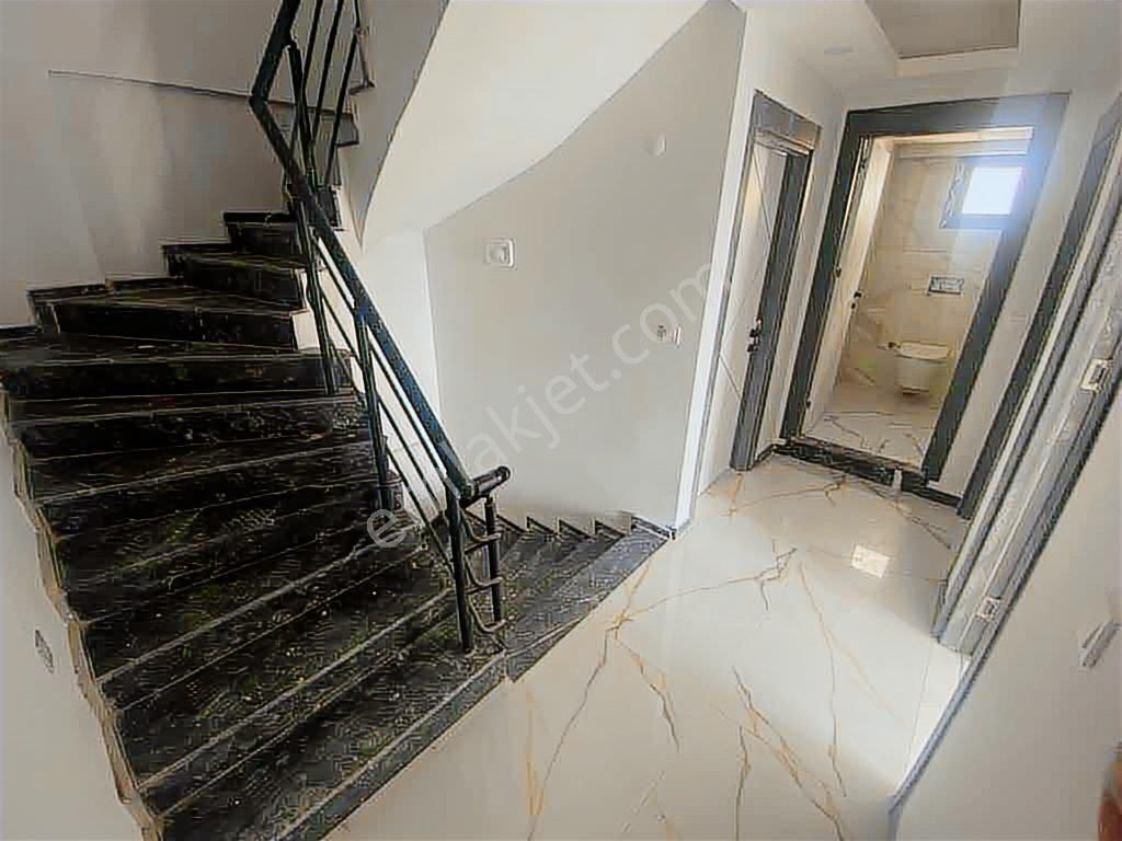 Havacılar Kampı Yakını Geniş,otoparklı 4+1 Villa ( Pazarlık Var) - Görsel 5