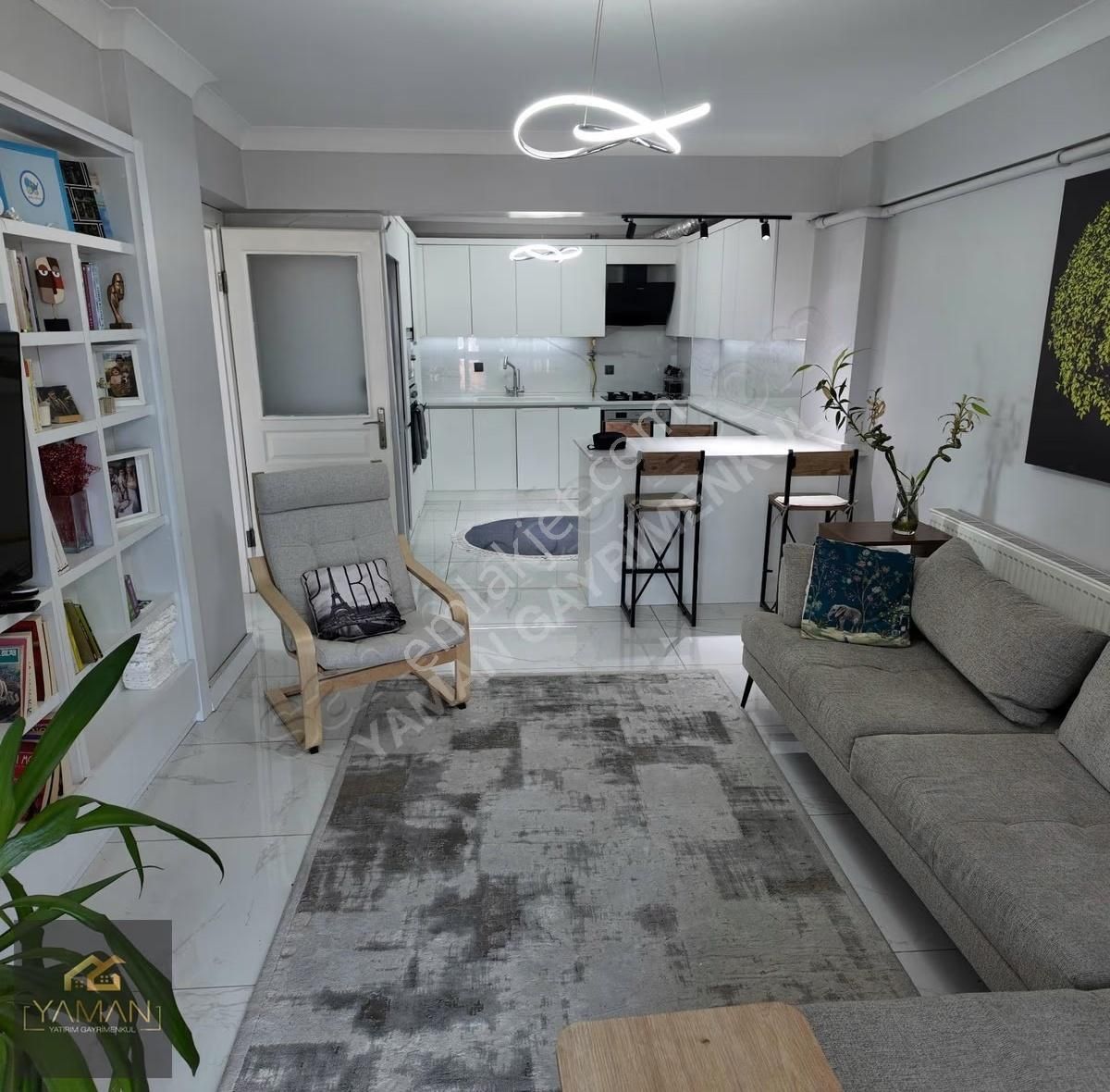 Reşatbey Mah. Novada Yol Üzeri Satılık 3+1 Arakat Ferah Daire.