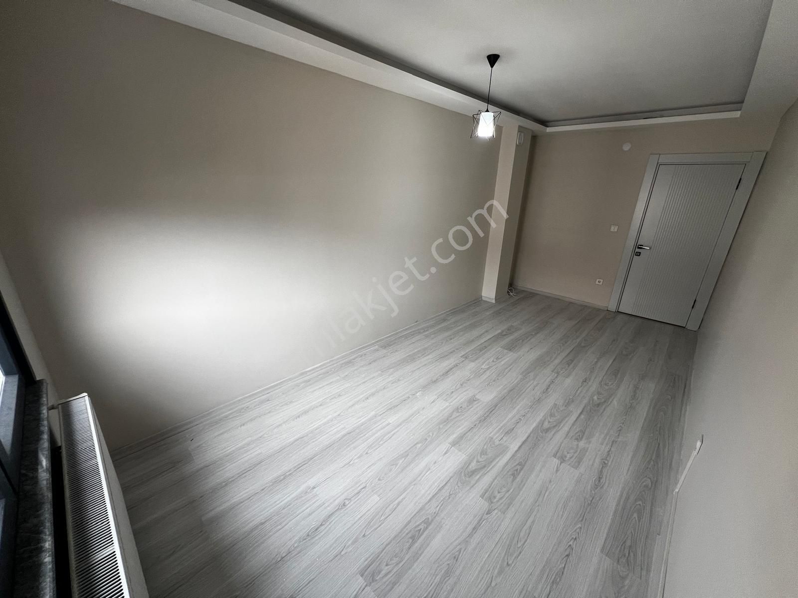 Yiğit'ten Akçay'da 3+1 Ebeveyn Banyolu Geniş Ön Cephe Lüks Daire - Görsel 18