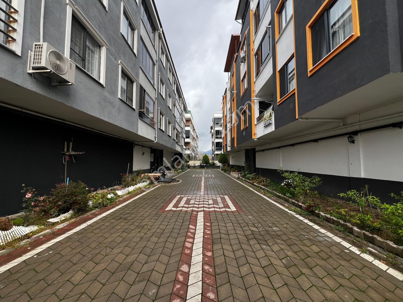Yiğit'ten Akçay'da 3+1 Ebeveyn Banyolu Geniş Ön Cephe Lüks Daire - Görsel 35