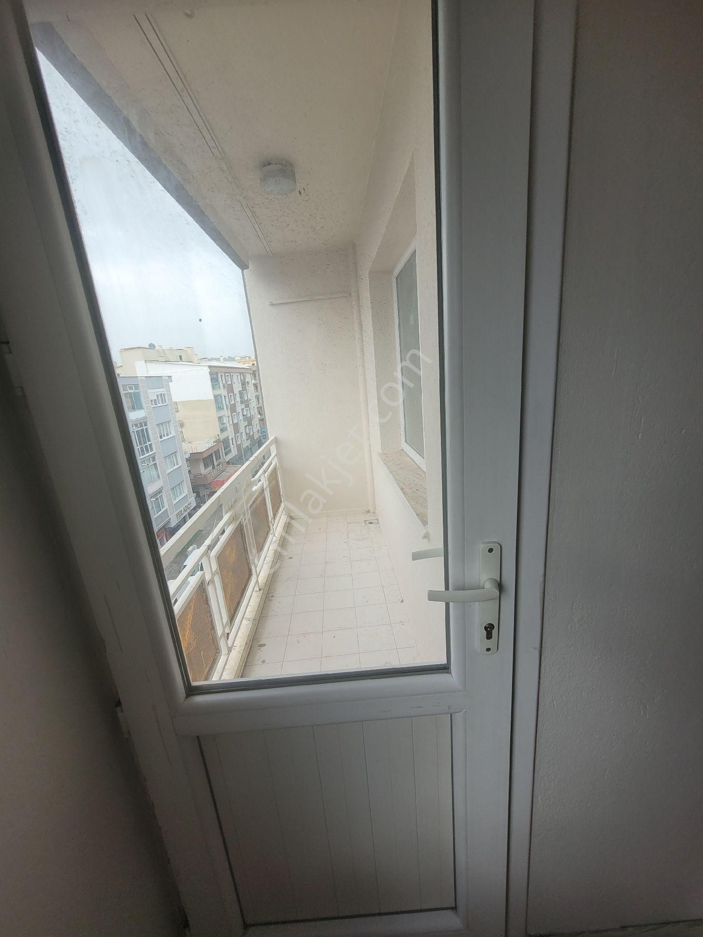 Şirinyer Menderes Caddesi Üzerinde Merkezi Kiralık Daire - Görsel 7