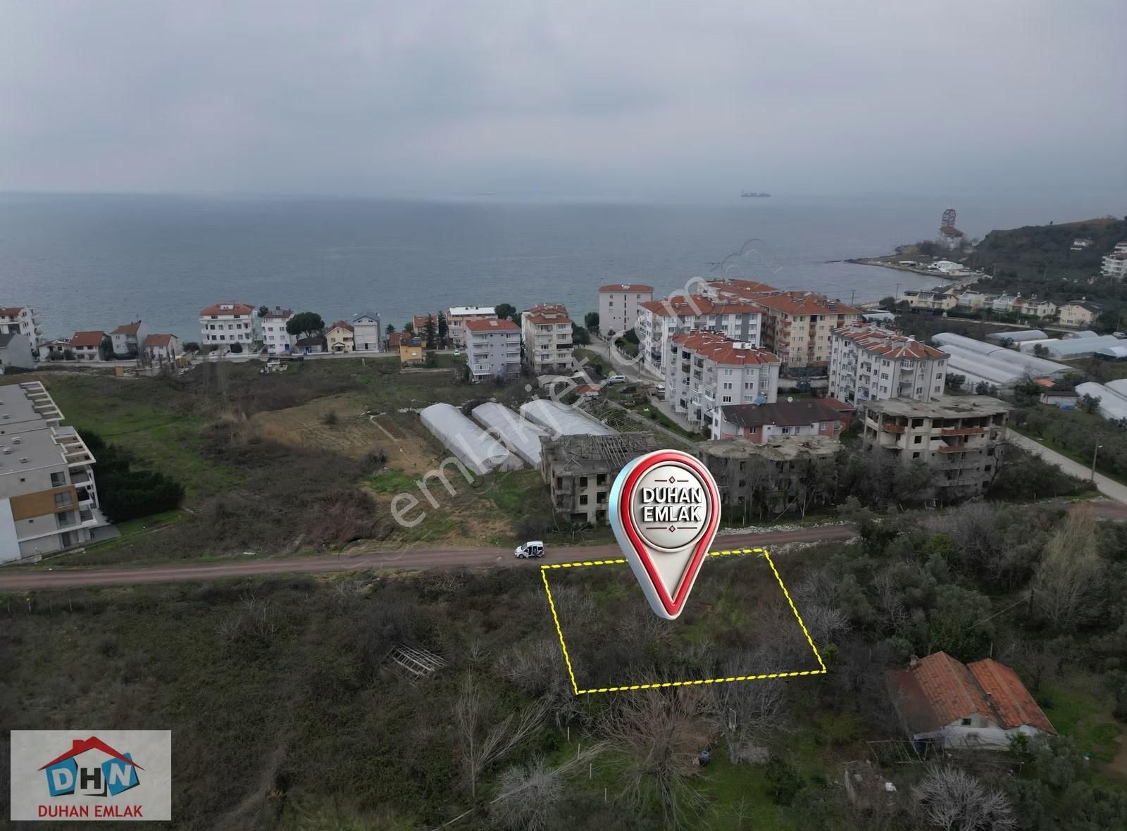 Duhan Emlak'tan Koru'da Denize Yürüme Mesafesinde 795m² Arsa