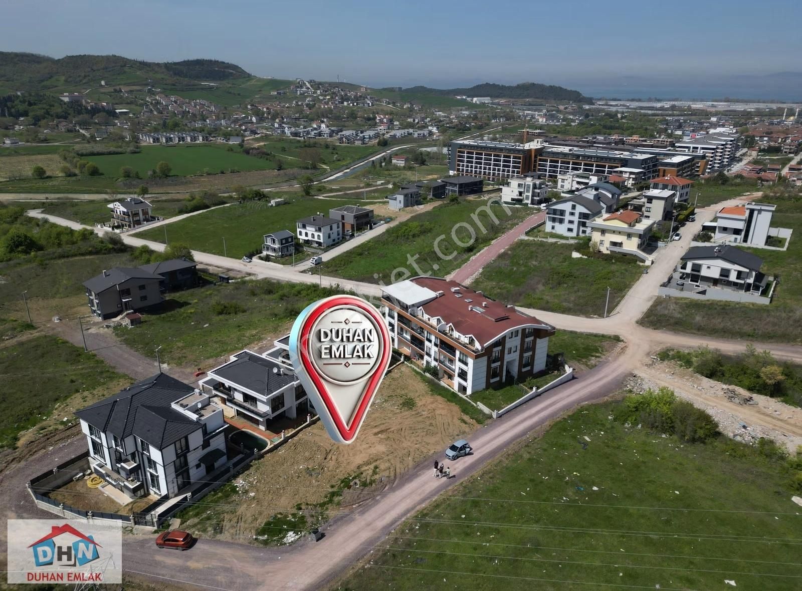 Duhan Emlak'tan Sakurapark'a Komşu 458m2 Park Cepheli Köşe Arsa