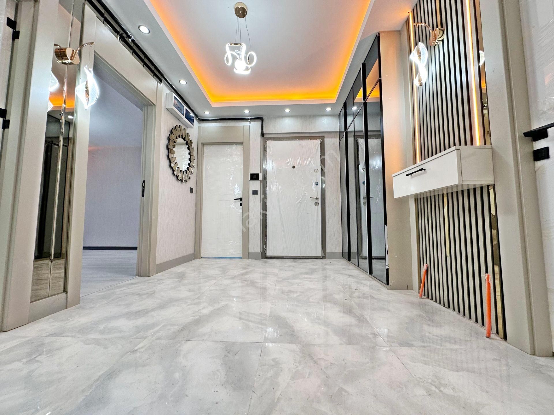 Emsali Olmayan Tek Daire Acil Satılık Ara Katta Geniş Yeni 2+1 Daire