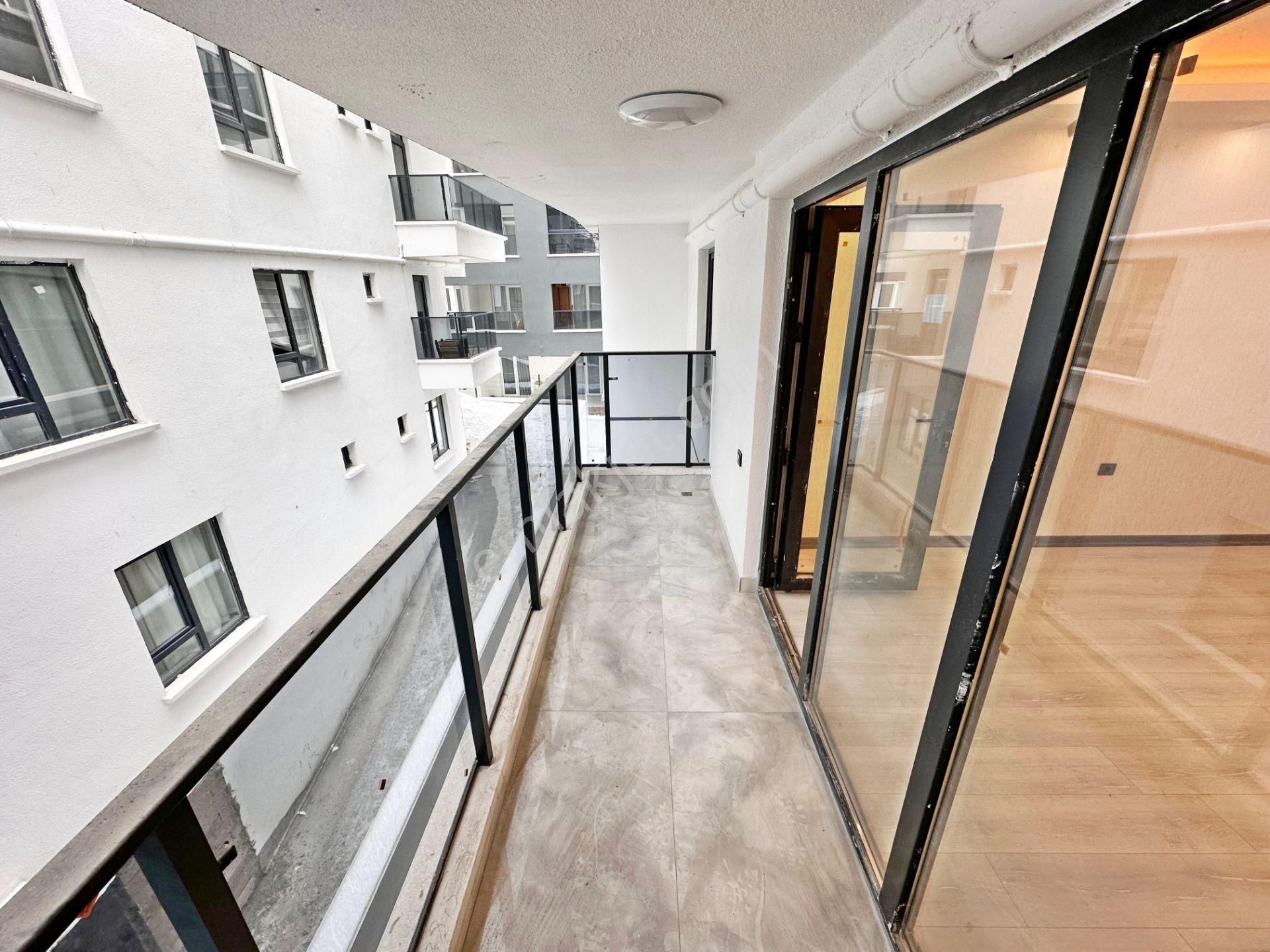 Emsali Olmayan Tek Daire Acil Satılık Ara Katta Geniş Yeni 2+1 Daire - Görsel 35