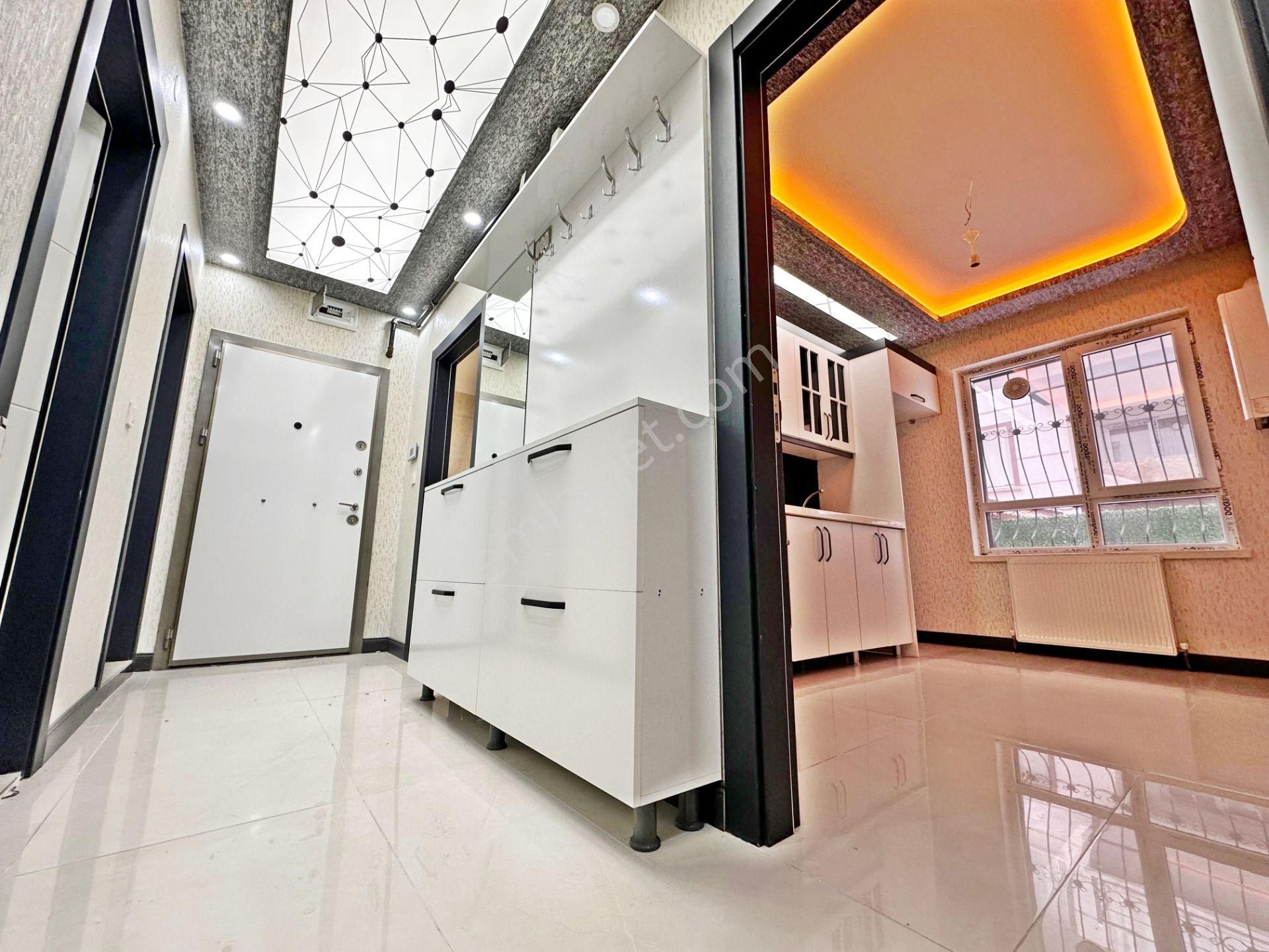 Yılın Fırsat Dairesi Acil Satılık Geniş Emsalsiz Giriş Kat Dairesi 1+1 - Görsel 4