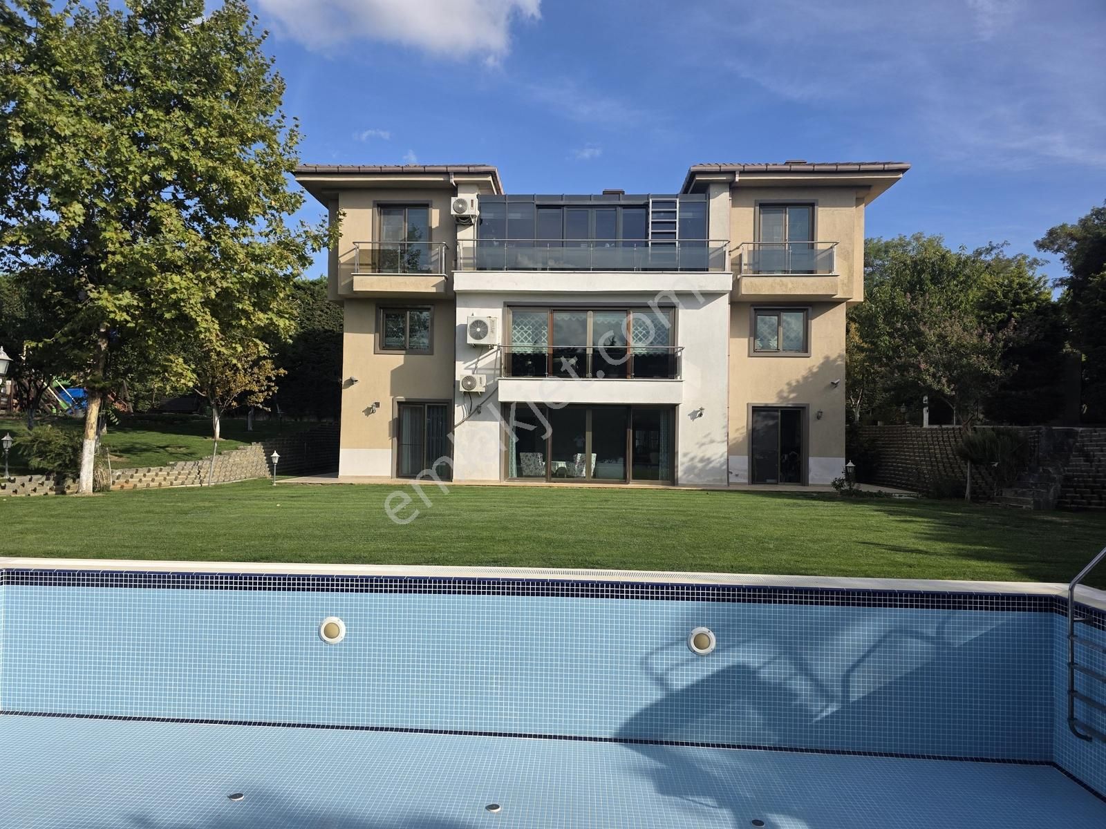 Tepekent'te Satılık Villa 8+1 2783 M² Müstakil Arsa İçerisinde - Görsel 2