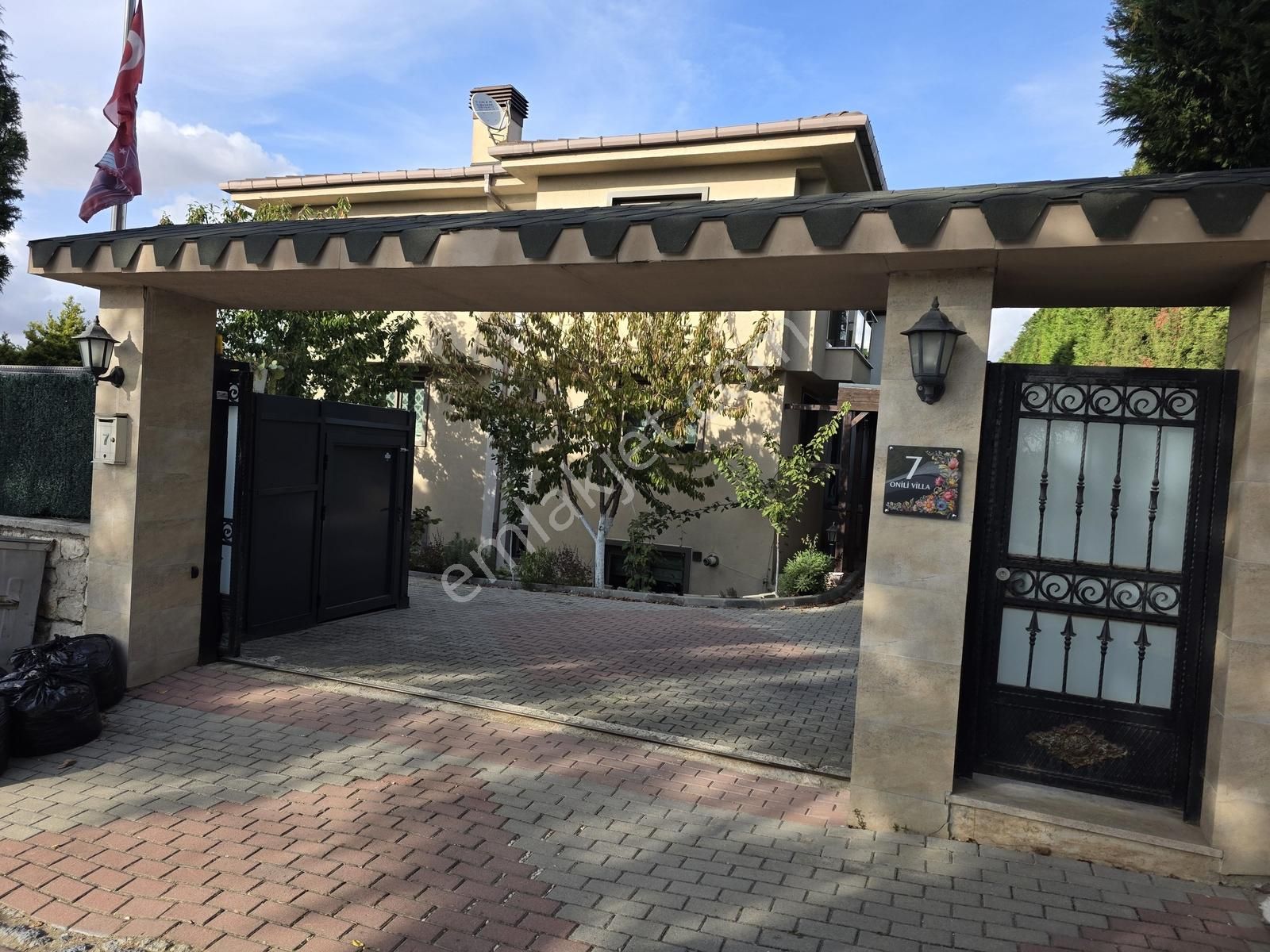 Tepekent'te Satılık Villa 8+1 2783 M² Müstakil Arsa İçerisinde - Görsel 3