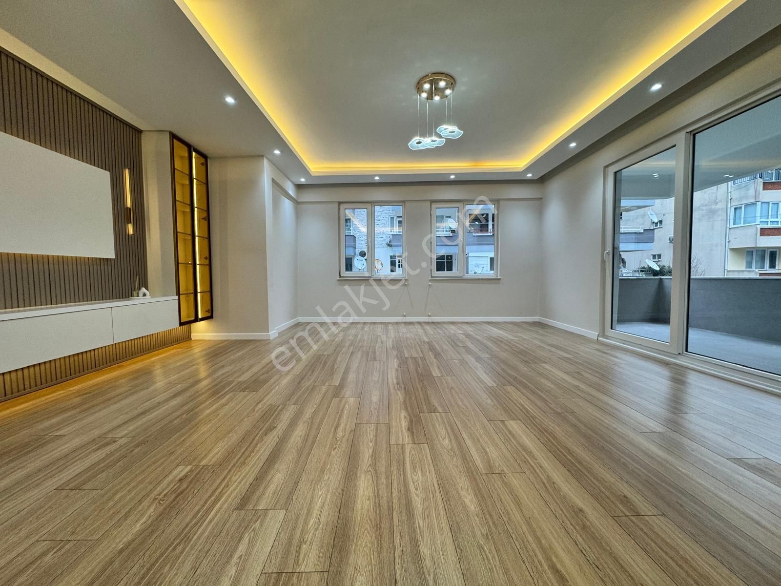 Akçay Merkez Satılık Ultra Lüks 3+1 Denize Yakın Daire - Görsel 33