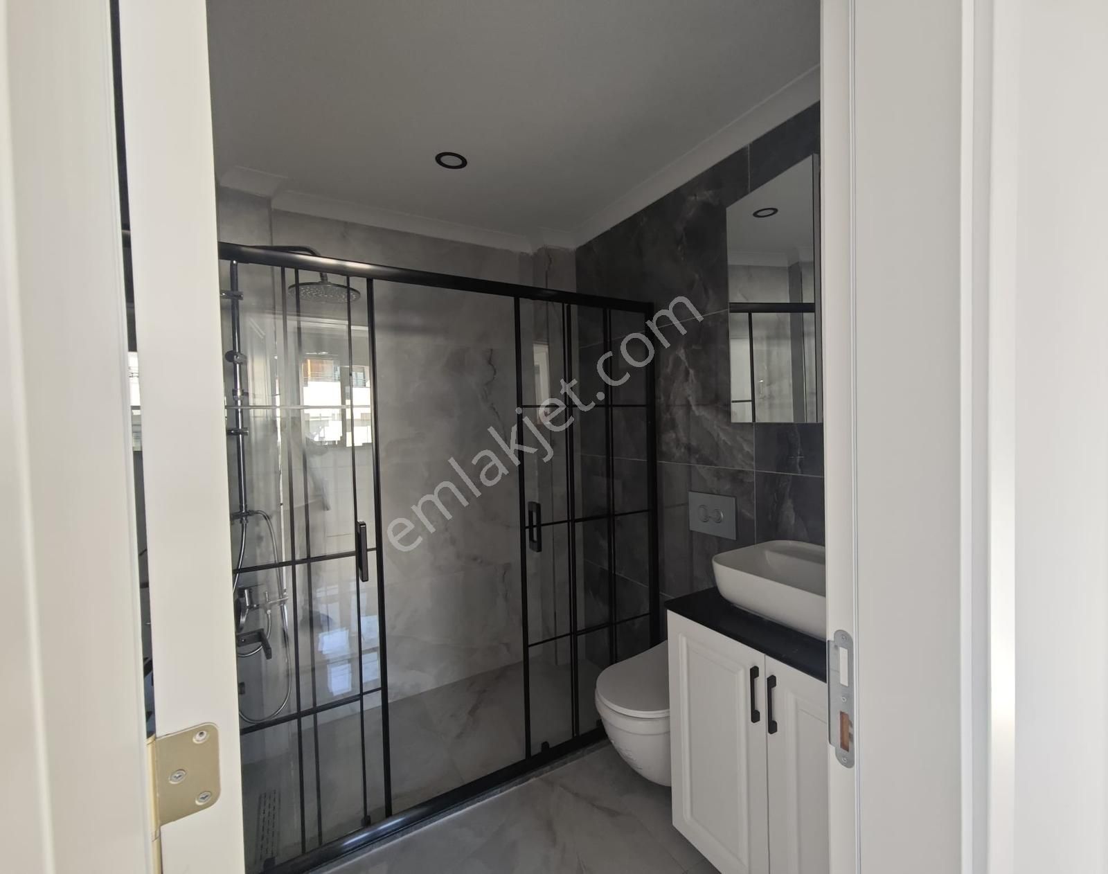 Bayramoğlu'nda Deniz Manzaralı Satılık Lüks Konsept İkiz Villa - Görsel 32