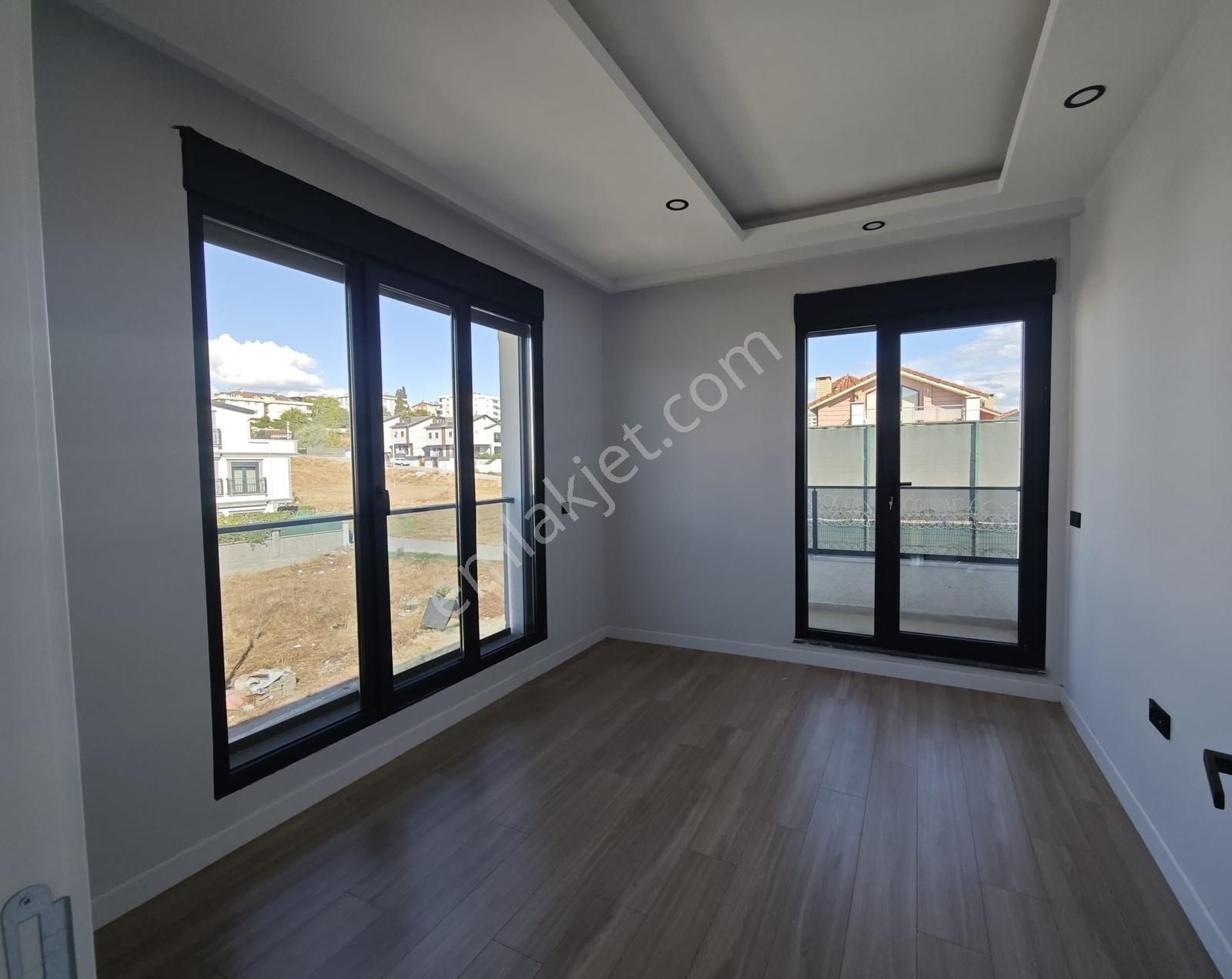 Bayramoğlu'nda Deniz Manzaralı Satılık Lüks Konsept İkiz Villa - Görsel 33