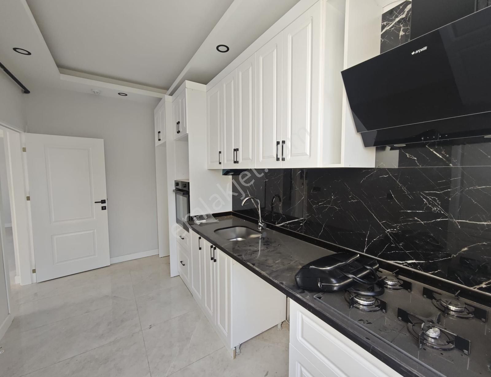 Bayramoğlu'nda Deniz Manzaralı Satılık Lüks Konsept İkiz Villa - Görsel 15