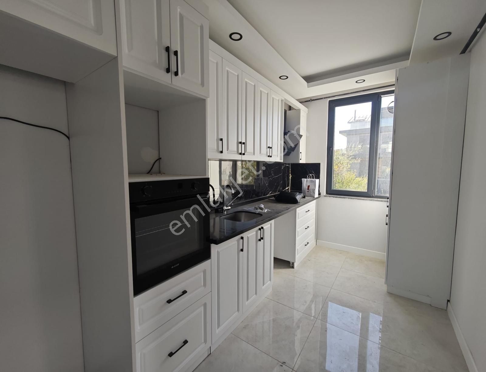 Bayramoğlu'nda Deniz Manzaralı Satılık Lüks Konsept İkiz Villa - Görsel 14