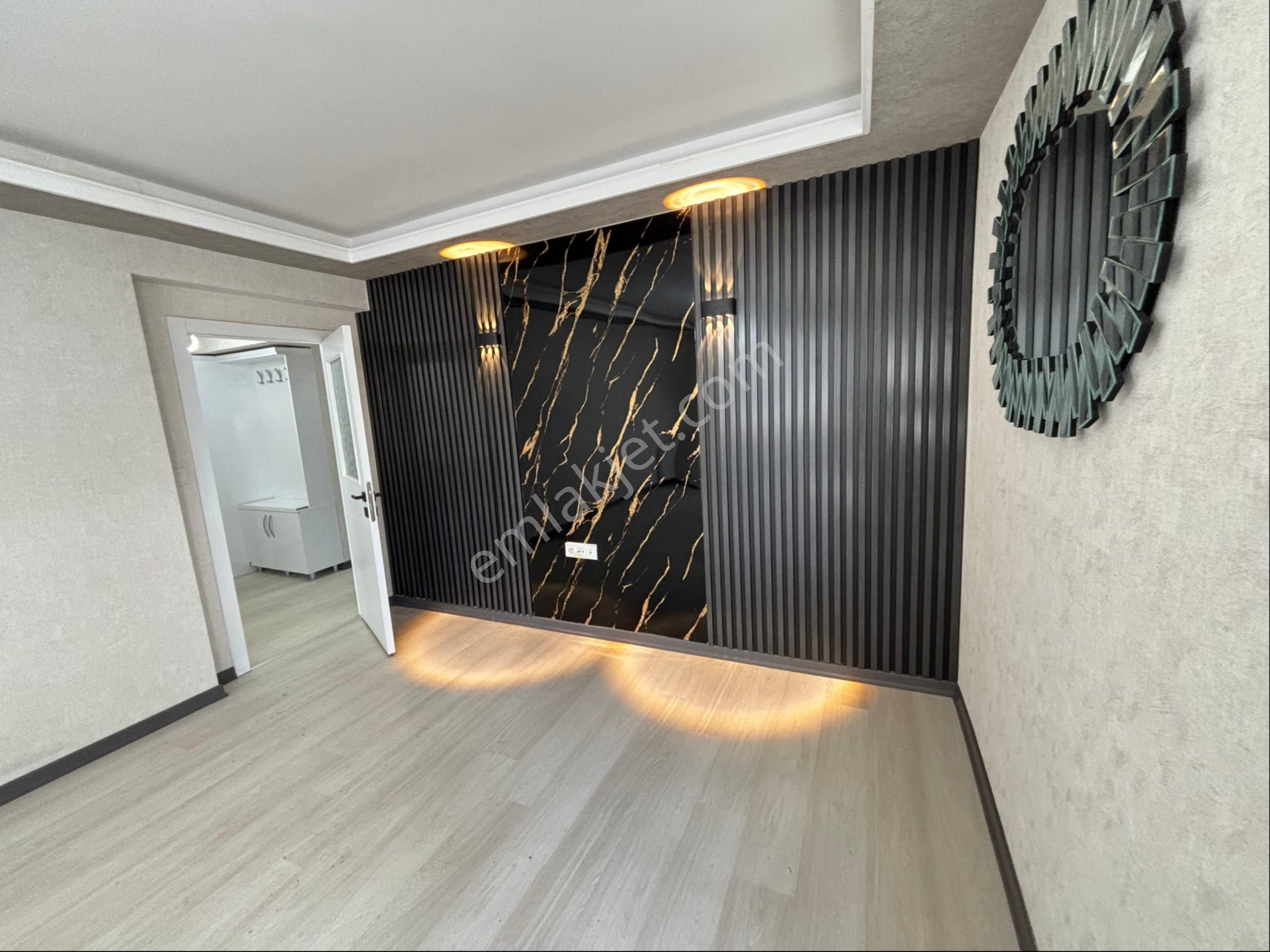 Öz Eda Emlaktan Bağlum Karakayada Satılık Full Yapılı Daire