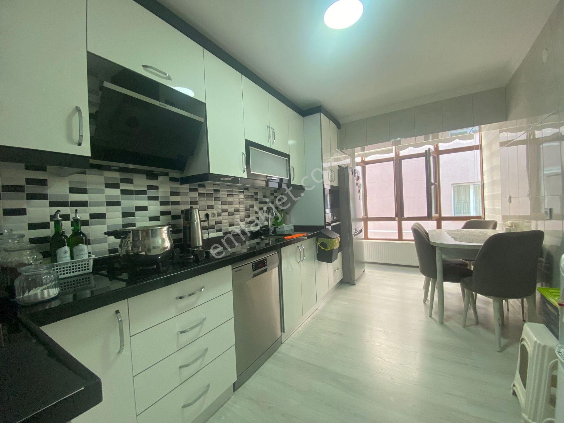 Uzman Emlak'dan İncirli Mh'de Cadde Yakını Ultralüx Yapılı Şehir Manzaralı Isı Yalıtımlı 5+1 Dubleks - Görsel 14