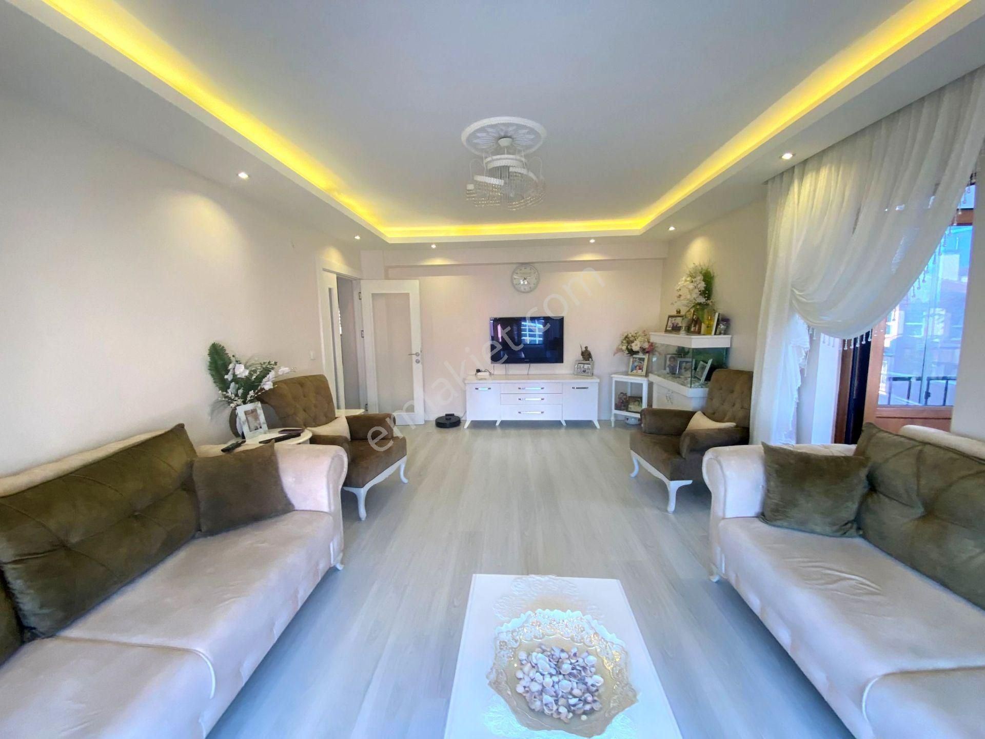 Uzman Emlak'dan İncirli Mh'de Cadde Yakını Ultralüx Yapılı Şehir Manzaralı Isı Yalıtımlı 5+1 Dubleks - Görsel 4