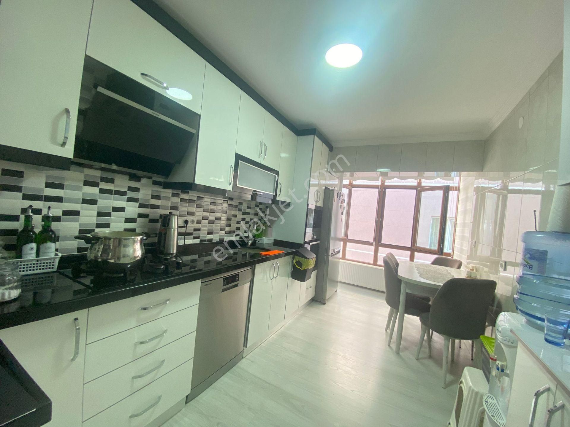 Uzman Emlak'dan İncirli Mh'de Cadde Yakını Ultralüx Yapılı Şehir Manzaralı Isı Yalıtımlı 5+1 Dubleks - Görsel 13