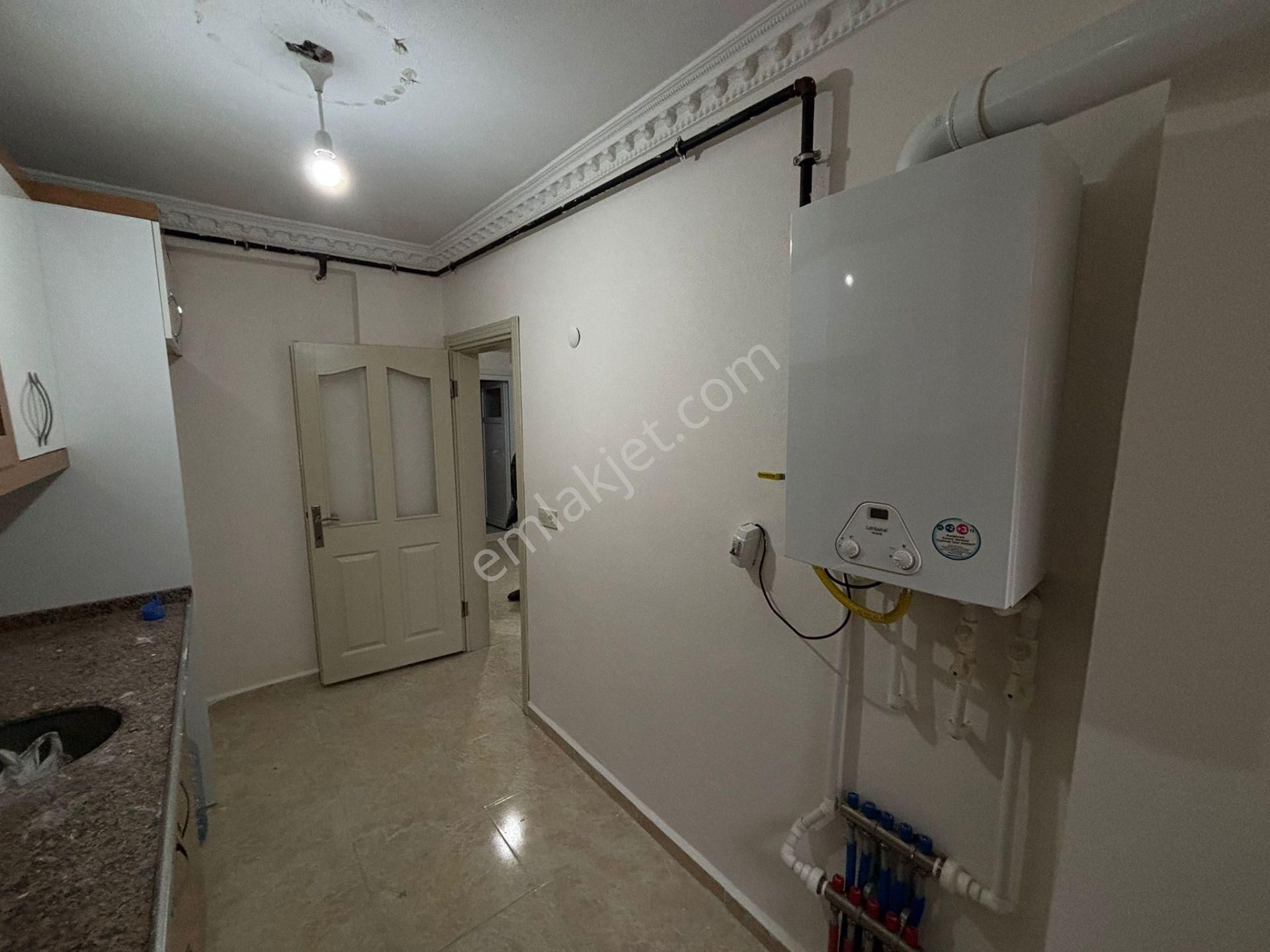 Amasyalılar Meydanda Merkez'de 2+1 İskanlı Kombili Acıl Satılık - Görsel 9