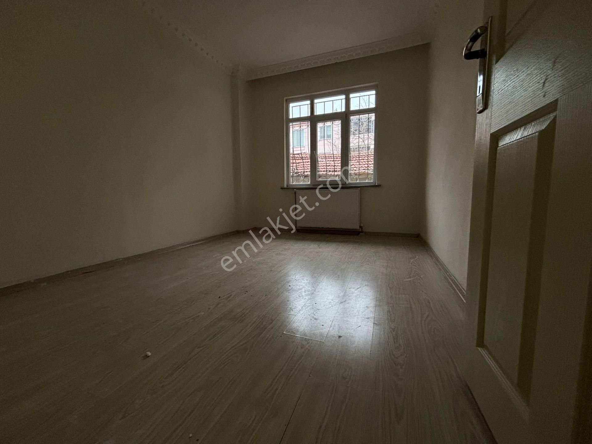 Amasyalılar Meydanda Merkez'de 2+1 İskanlı Kombili Acıl Satılık - Görsel 11