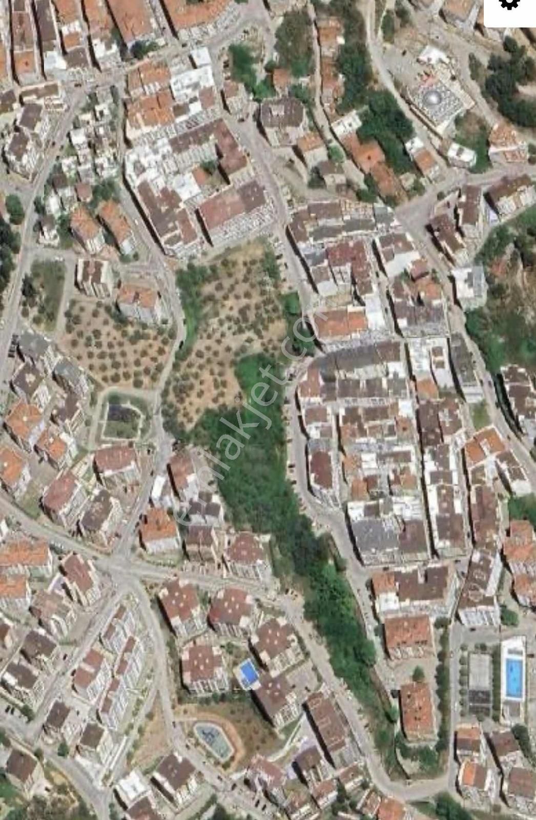 Güzelyalı Eğitim'de 1.000 M2 Ticari İmarlı Fırsat Arazi